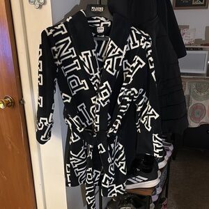 PINK Victoria's Secret Black and White Robe